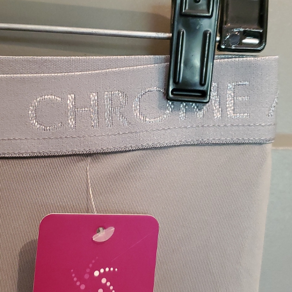 New Chrome Active Performance Apparel L New — image 2 of 6